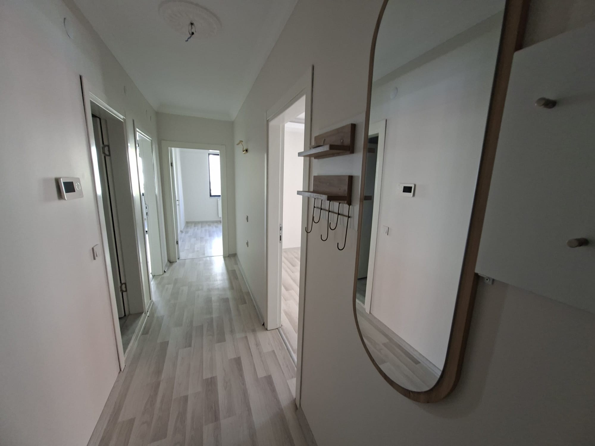 Yaşar Doğu Caddesi Üzerinde Ferah ara kat Kiralık 2+1 Daire ana görünüm